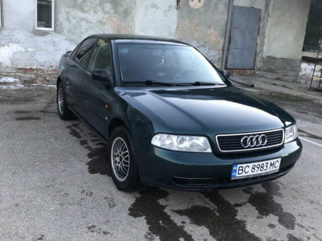 Зеленый Ауди А4, объемом двигателя 1.8 л и пробегом 256 тыс. км за 3700 $, фото 1 на Automoto.ua
