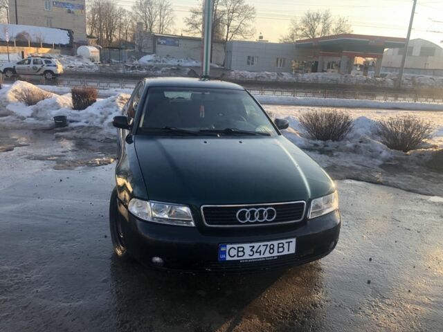 Зеленый Ауди А4, объемом двигателя 1.6 л и пробегом 452 тыс. км за 2500 $, фото 1 на Automoto.ua