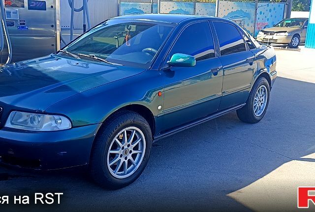 Зеленый Ауди А4, объемом двигателя 1.9 л и пробегом 0 тыс. км за 4000 $, фото 1 на Automoto.ua