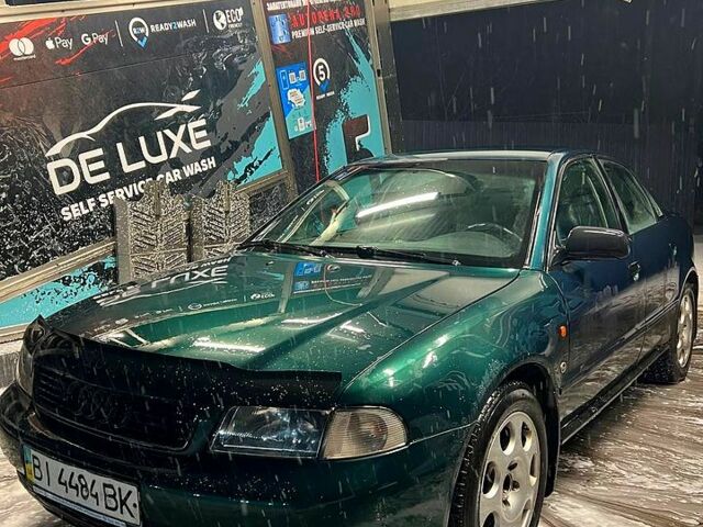 Зелений Ауді А4, об'ємом двигуна 1.8 л та пробігом 420 тис. км за 4000 $, фото 1 на Automoto.ua