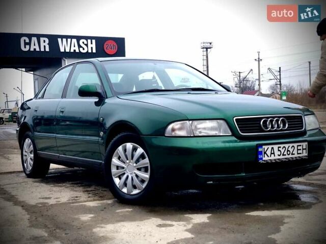 Зеленый Ауди А4, объемом двигателя 1.9 л и пробегом 325 тыс. км за 3600 $, фото 1 на Automoto.ua
