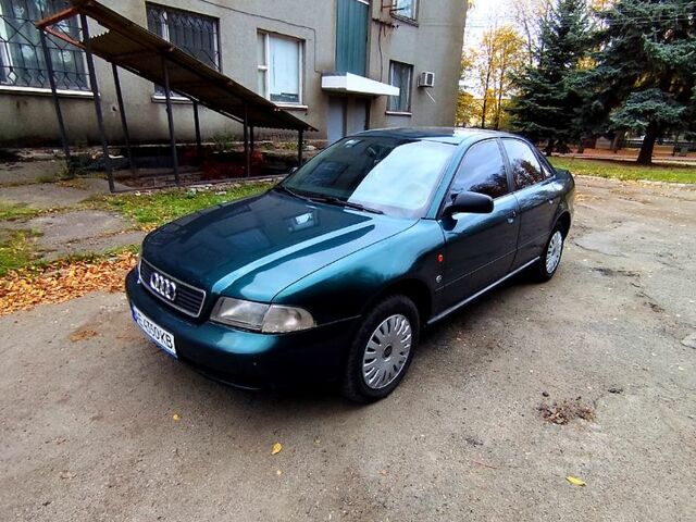 Зелений Ауді А4, об'ємом двигуна 1.8 л та пробігом 320 тис. км за 3300 $, фото 1 на Automoto.ua
