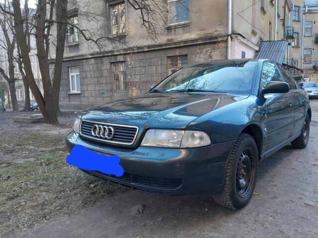 Зеленый Ауди А4, объемом двигателя 1 л и пробегом 347 тыс. км за 2500 $, фото 1 на Automoto.ua