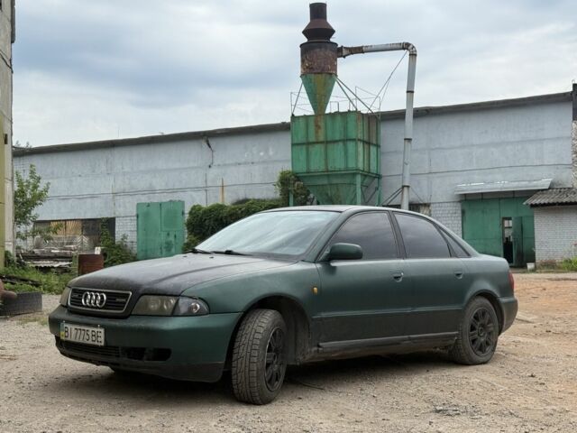 Зеленый Ауди А4, объемом двигателя 1.8 л и пробегом 250 тыс. км за 1500 $, фото 1 на Automoto.ua