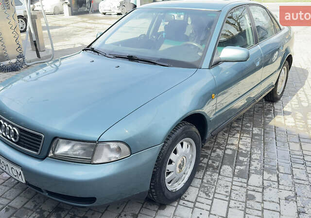 Зеленый Ауди А4, объемом двигателя 1.78 л и пробегом 244 тыс. км за 5500 $, фото 1 на Automoto.ua