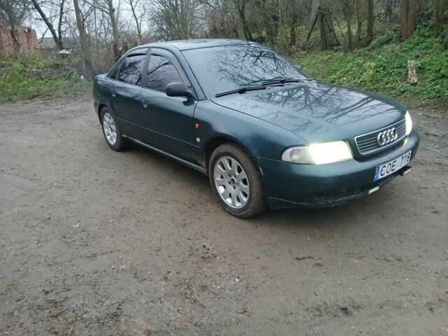 Зелений Ауді А4, об'ємом двигуна 0 л та пробігом 257 тис. км за 1600 $, фото 1 на Automoto.ua