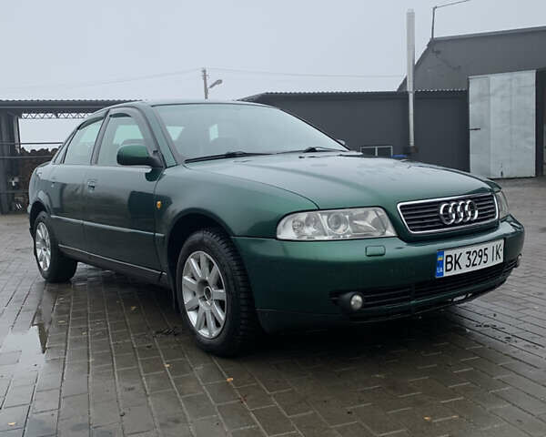 Зелений Ауді А4, об'ємом двигуна 1.9 л та пробігом 283 тис. км за 3900 $, фото 1 на Automoto.ua