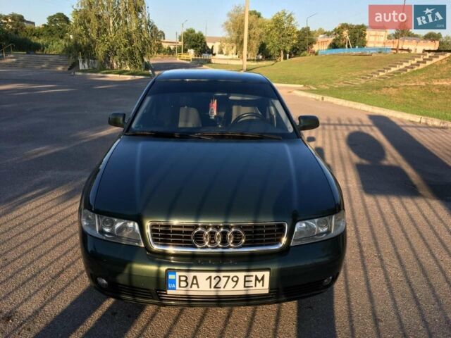 Зелений Ауді А4, об'ємом двигуна 1.6 л та пробігом 288 тис. км за 4200 $, фото 1 на Automoto.ua