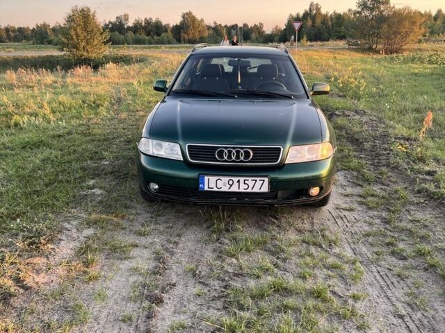 Зелений Ауді А4, об'ємом двигуна 1.9 л та пробігом 200 тис. км за 1750 $, фото 1 на Automoto.ua