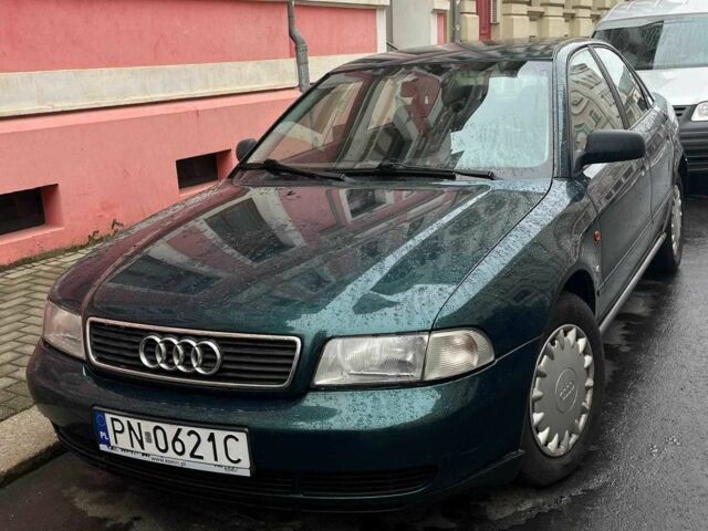 Зелений Ауді А4, об'ємом двигуна 1.8 л та пробігом 246 тис. км за 1300 $, фото 1 на Automoto.ua