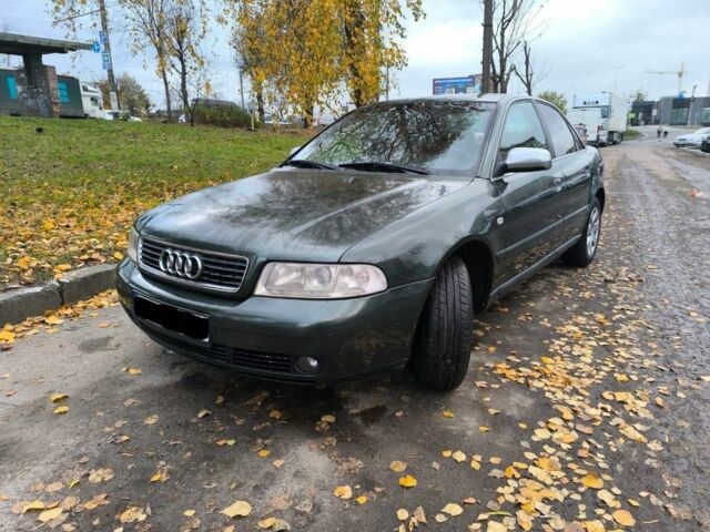 Зелений Ауді А4, об'ємом двигуна 1.9 л та пробігом 300 тис. км за 3500 $, фото 1 на Automoto.ua