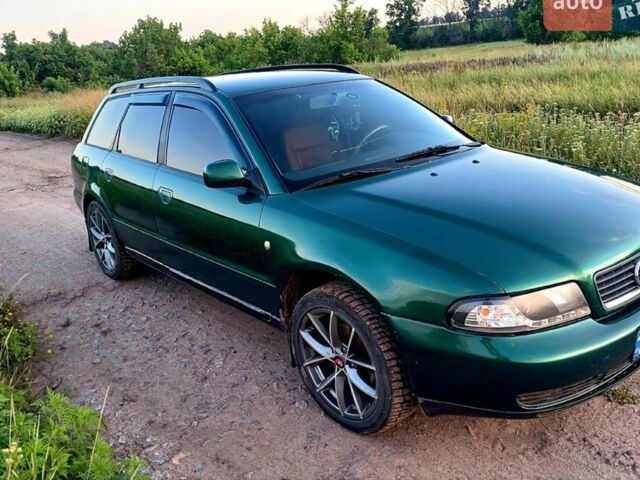 Зеленый Ауди А4, объемом двигателя 1.8 л и пробегом 470 тыс. км за 3750 $, фото 1 на Automoto.ua