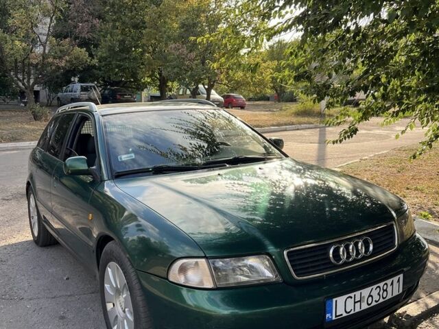 Зелений Ауді А4, об'ємом двигуна 1.9 л та пробігом 333 тис. км за 2297 $, фото 1 на Automoto.ua