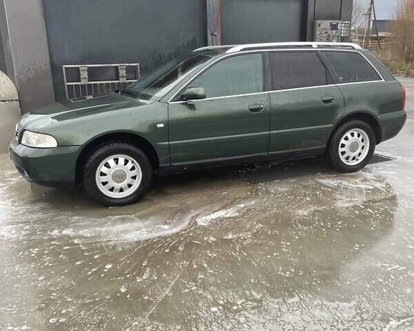 Зеленый Ауди А4, объемом двигателя 1.9 л и пробегом 230 тыс. км за 6500 $, фото 1 на Automoto.ua