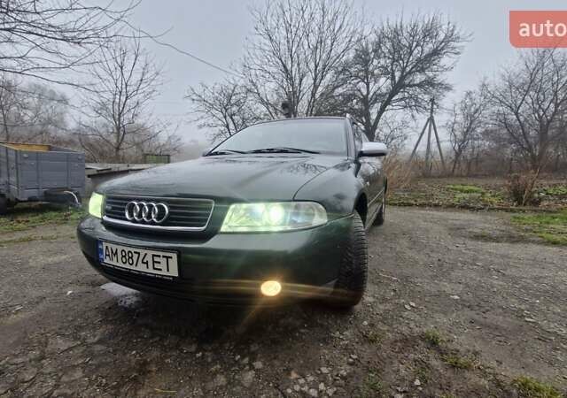 Зелений Ауді А4, об'ємом двигуна 1.6 л та пробігом 290 тис. км за 4800 $, фото 1 на Automoto.ua