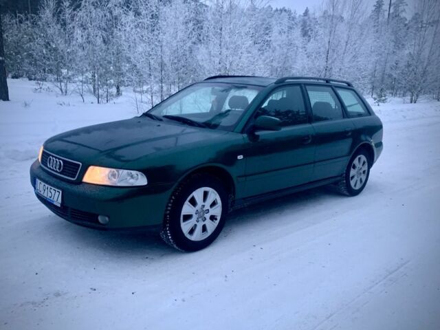 Зеленый Ауди А4, объемом двигателя 1.9 л и пробегом 400 тыс. км за 2150 $, фото 1 на Automoto.ua