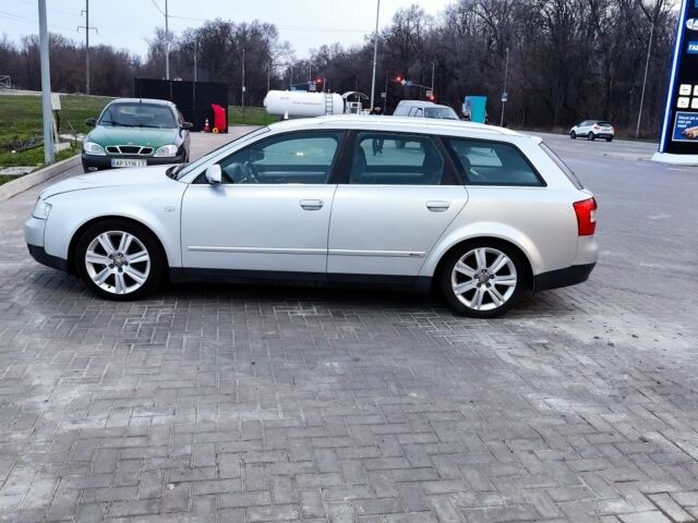 Зеленый Ауди А4, объемом двигателя 1.5 л и пробегом 303 тыс. км за 3300 $, фото 1 на Automoto.ua