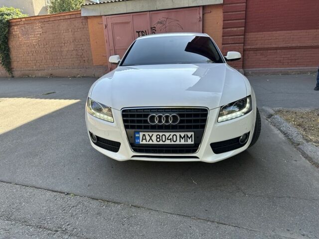 Белый Ауди А5, объемом двигателя 1.8 л и пробегом 109 тыс. км за 15000 $, фото 1 на Automoto.ua