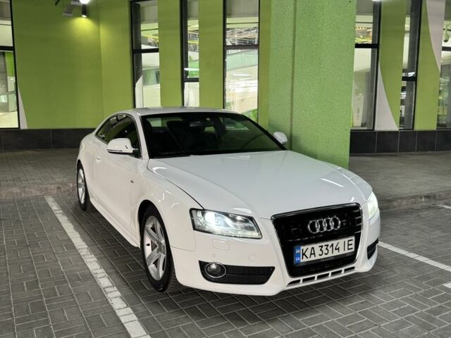 Белый Ауди А5, объемом двигателя 2.7 л и пробегом 251 тыс. км за 10200 $, фото 1 на Automoto.ua