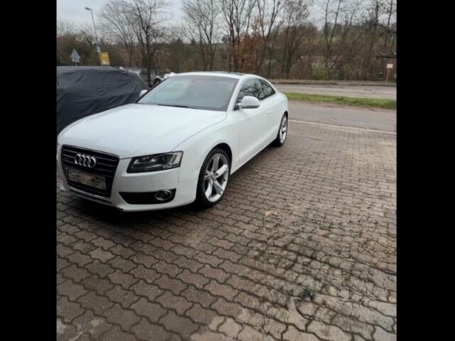 Белый Ауди А5, объемом двигателя 3 л и пробегом 440 тыс. км за 4112 $, фото 1 на Automoto.ua