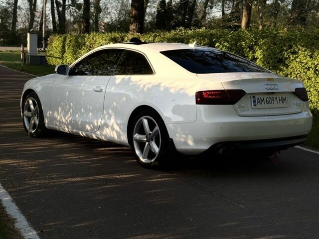 Білий Ауді A5, об'ємом двигуна 2 л та пробігом 280 тис. км за 10800 $, фото 1 на Automoto.ua