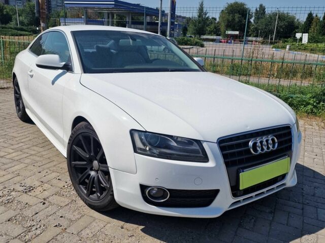 Белый Ауди А5, объемом двигателя 2 л и пробегом 124 тыс. км за 8494 $, фото 1 на Automoto.ua