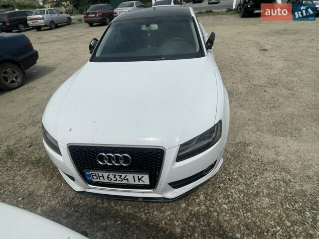 Белый Ауди А5, объемом двигателя 1.98 л и пробегом 230 тыс. км за 11000 $, фото 1 на Automoto.ua