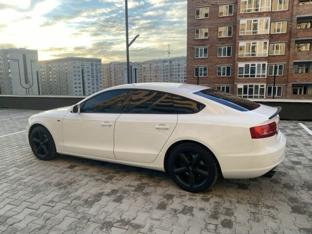 Білий Ауді A5, об'ємом двигуна 2 л та пробігом 165 тис. км за 11900 $, фото 1 на Automoto.ua