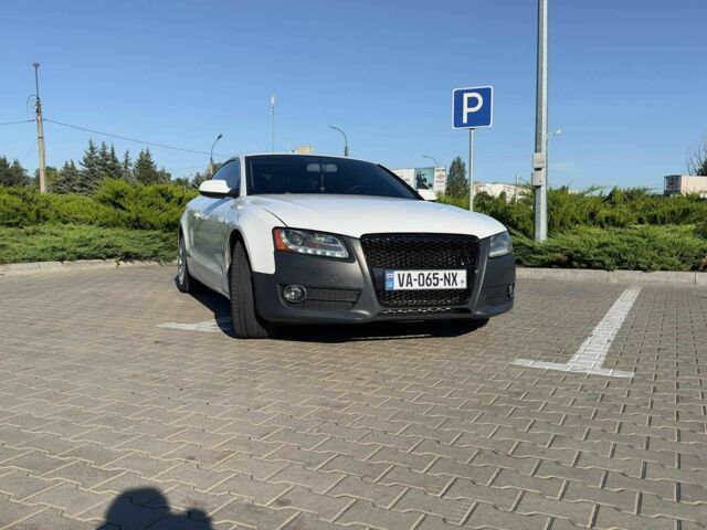 Білий Ауді A5, об'ємом двигуна 2 л та пробігом 229 тис. км за 6004 $, фото 1 на Automoto.ua
