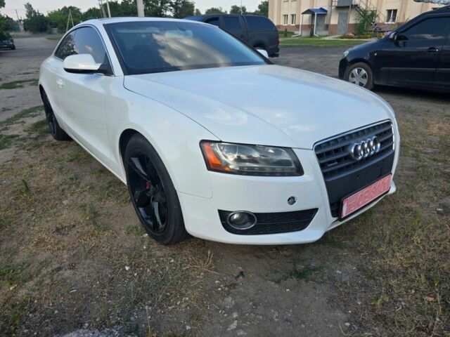 Білий Ауді A5, об'ємом двигуна 2 л та пробігом 211 тис. км за 10517 $, фото 1 на Automoto.ua