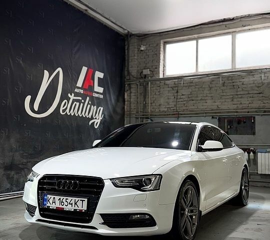 Белый Ауди А5, объемом двигателя 2 л и пробегом 125 тыс. км за 18500 $, фото 1 на Automoto.ua
