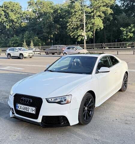 Белый Ауди А5, объемом двигателя 1.98 л и пробегом 162 тыс. км за 13800 $, фото 1 на Automoto.ua
