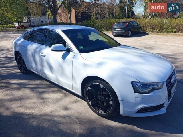 Белый Ауди А5, объемом двигателя 1.9 л и пробегом 136 тыс. км за 15000 $, фото 1 на Automoto.ua