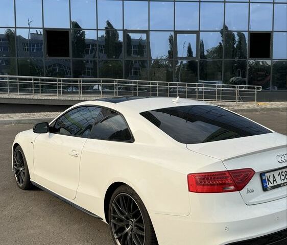 Белый Ауди А5, объемом двигателя 2 л и пробегом 142 тыс. км за 14500 $, фото 1 на Automoto.ua