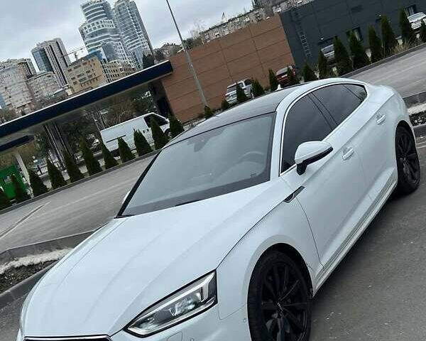 Білий Ауді A5, об'ємом двигуна 1.98 л та пробігом 118 тис. км за 27100 $, фото 1 на Automoto.ua