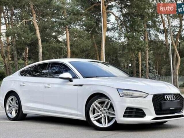 Белый Ауди А5, объемом двигателя 1.97 л и пробегом 185 тыс. км за 21500 $, фото 1 на Automoto.ua