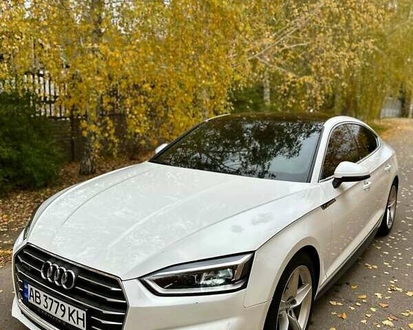 Белый Ауди А5, объемом двигателя 1.98 л и пробегом 190 тыс. км за 21000 $, фото 1 на Automoto.ua