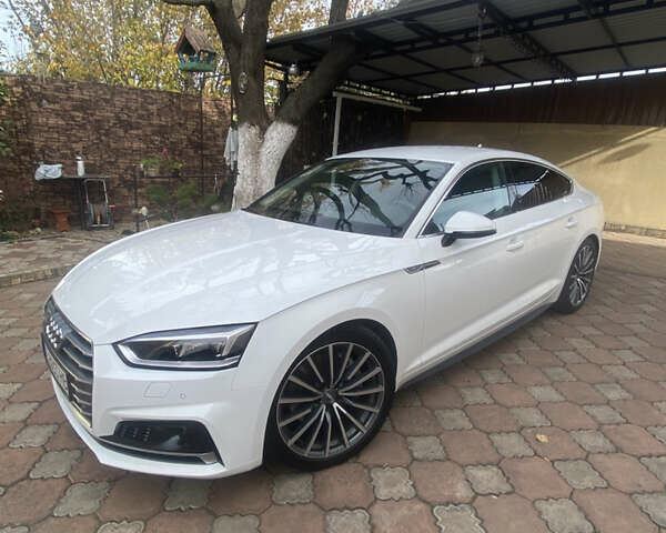 Белый Ауди А5, объемом двигателя 2 л и пробегом 180 тыс. км за 28700 $, фото 1 на Automoto.ua