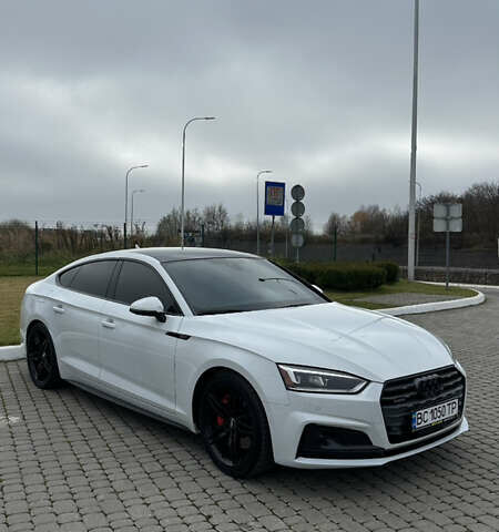 Білий Ауді A5, об'ємом двигуна 1.98 л та пробігом 109 тис. км за 27900 $, фото 1 на Automoto.ua