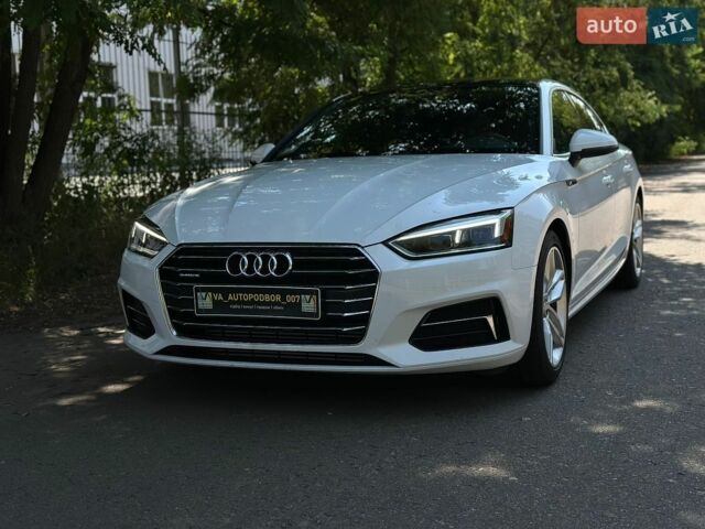 Белый Ауди А5, объемом двигателя 1.98 л и пробегом 50 тыс. км за 25000 $, фото 1 на Automoto.ua