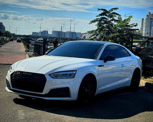 Білий Ауді A5, об'ємом двигуна 1.98 л та пробігом 210 тис. км за 22500 $, фото 1 на Automoto.ua