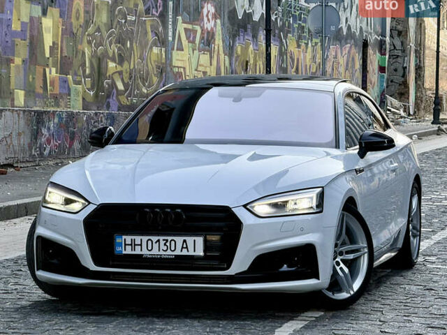 Білий Ауді A5, об'ємом двигуна 1.98 л та пробігом 135 тис. км за 23800 $, фото 1 на Automoto.ua