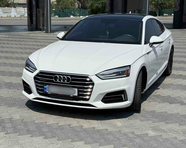 Белый Ауди А5, объемом двигателя 1.98 л и пробегом 95 тыс. км за 24500 $, фото 1 на Automoto.ua