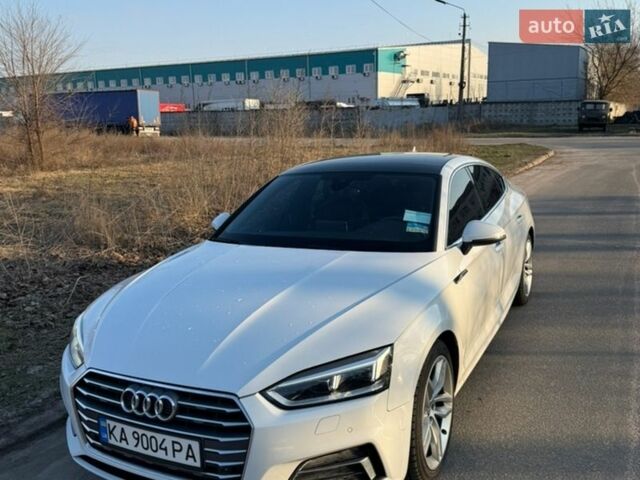 Белый Ауди А5, объемом двигателя 1.98 л и пробегом 129 тыс. км за 22999 $, фото 1 на Automoto.ua