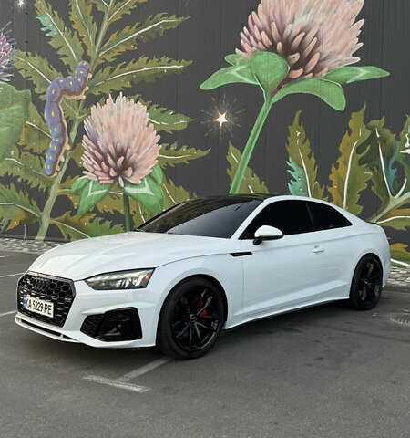 Белый Ауди А5, объемом двигателя 1.98 л и пробегом 70 тыс. км за 30000 $, фото 1 на Automoto.ua