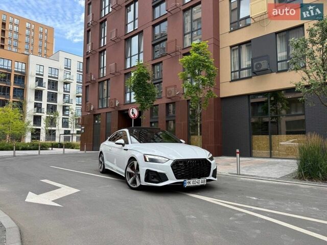 Білий Ауді A5, об'ємом двигуна 2 л та пробігом 36 тис. км за 32500 $, фото 1 на Automoto.ua
