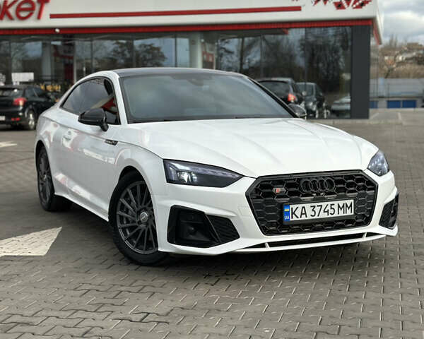 Белый Ауди А5, объемом двигателя 1.98 л и пробегом 40 тыс. км за 34000 $, фото 1 на Automoto.ua