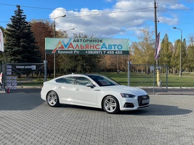 Білий Ауді A5, об'ємом двигуна 2 л та пробігом 100 тис. км за 28100 $, фото 1 на Automoto.ua