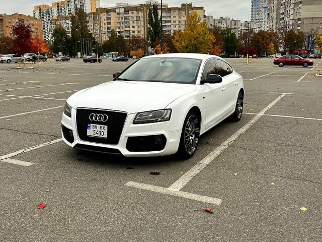 Белый Ауди А5, объемом двигателя 2 л и пробегом 151 тыс. км за 9900 $, фото 1 на Automoto.ua