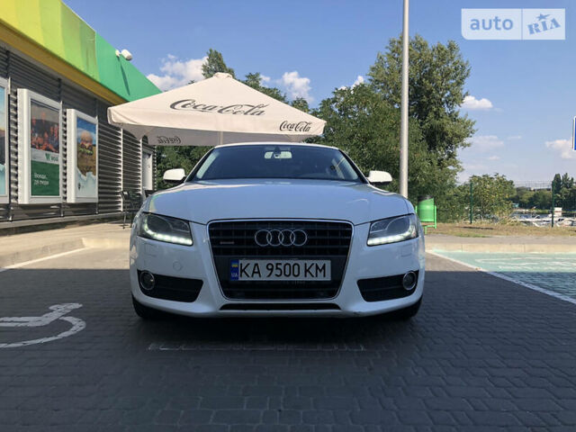 Білий Ауді A5, об'ємом двигуна 2 л та пробігом 122 тис. км за 14300 $, фото 1 на Automoto.ua